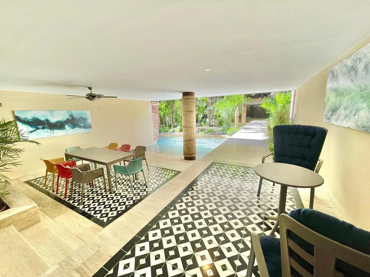 Syrena Condo Rentalsプレヤデルカーメン