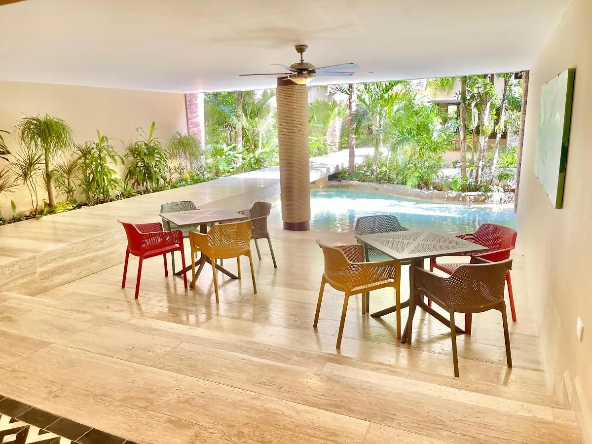 Syrena Condo Rentalsプレヤデルカーメン アパートホテル