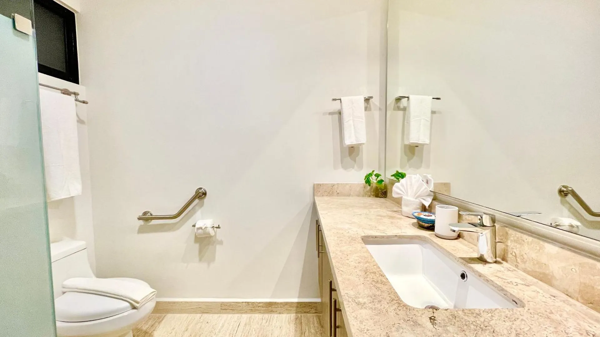 アパートホテル Syrena Condo Rentalsプレヤデルカーメン