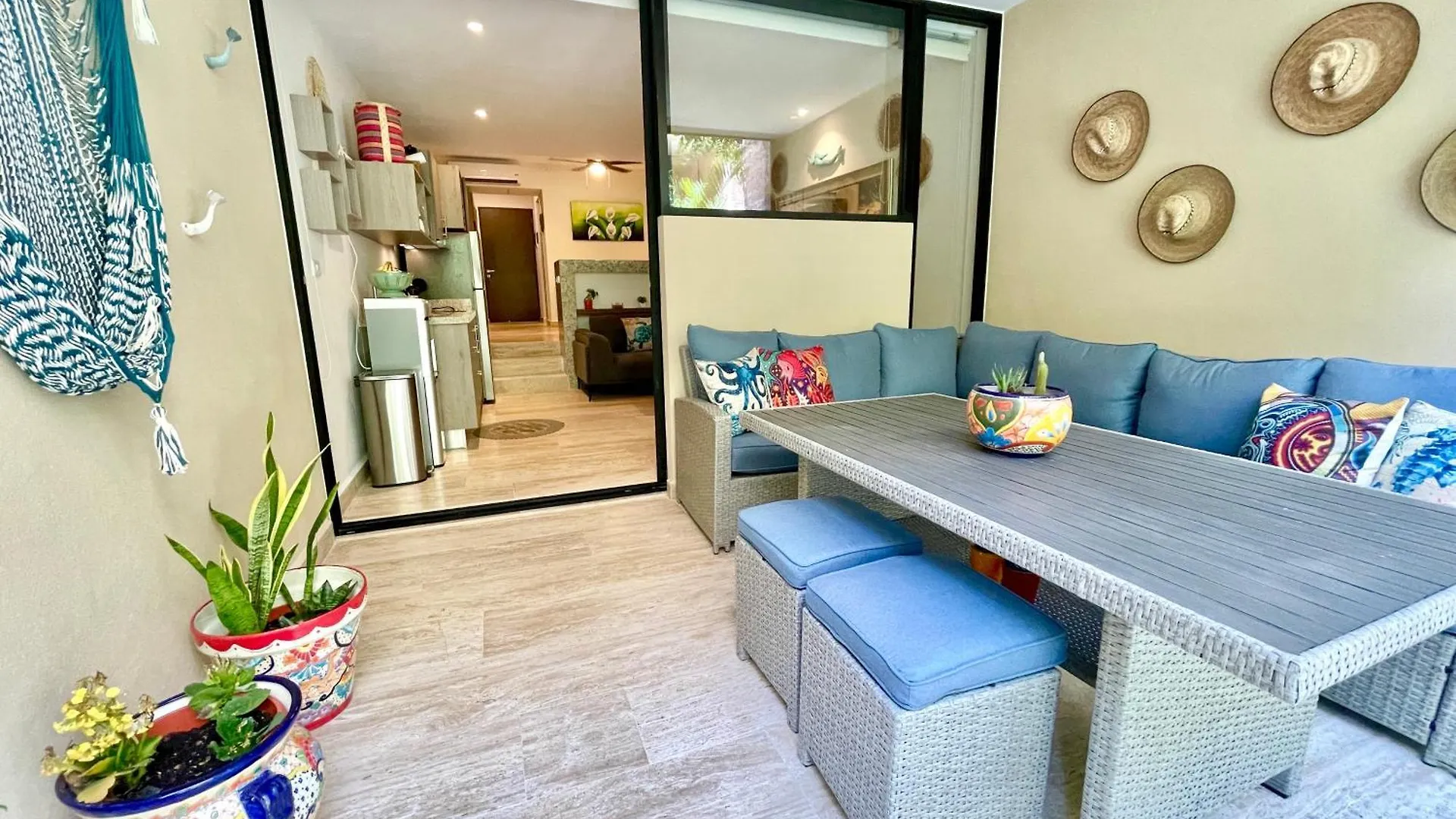 Syrena Condo Rentalsプレヤデルカーメン メキシコ
