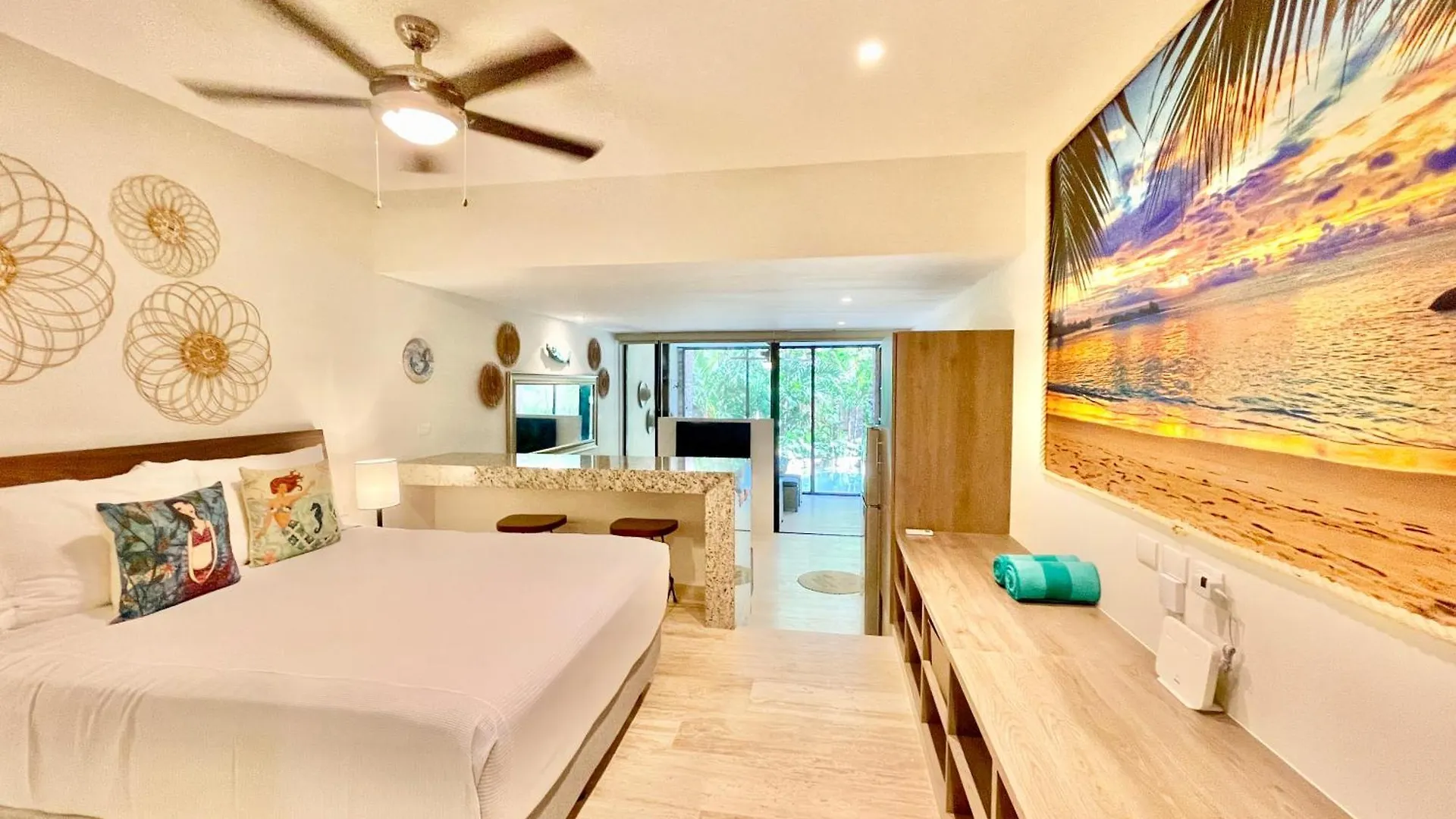 Syrena Condo Rentalsプレヤデルカーメン