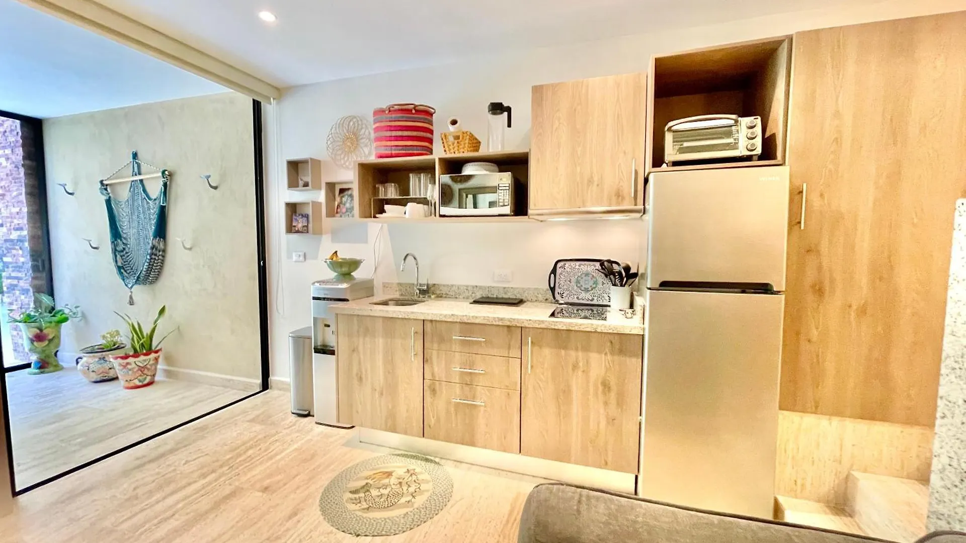 Syrena Condo Rentalsプレヤデルカーメン アパートホテル